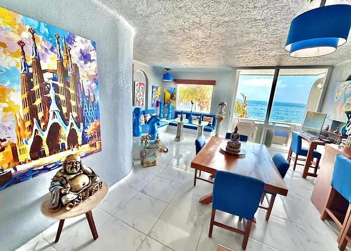 Espectacular Apto Remodelado, De Lujo Y A Pie De Playa Con Vista Al Mar